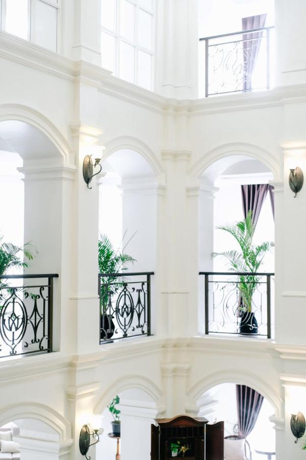 Mahalaya The Legacy Hotel Surakarta  Exterior photo
