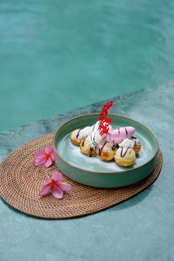 Mahalaya The Legacy Hotel Surakarta  Exterior photo